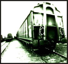 train-2-contrasthol.jpg
