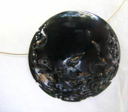 WHITBY JET PENDANT W 18CT AND 24CT GOLD.JPG